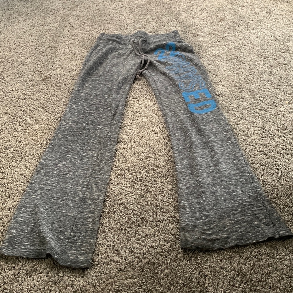 grey sweatpants